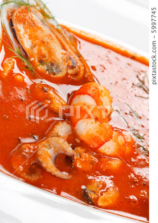 seafood soup 5997745