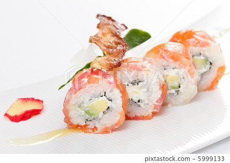tasty sushi 5999133
