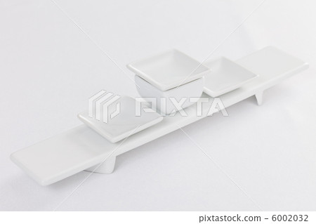 empty dishes 6002032