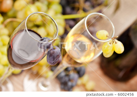 wine sampling 6002456