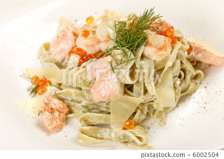 pasta with salmon and caviar pasta with salmon and caviar 6002504