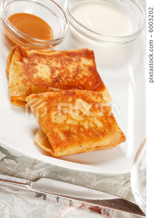 pancakes with sour cream pancakes with sour cream 6003202
