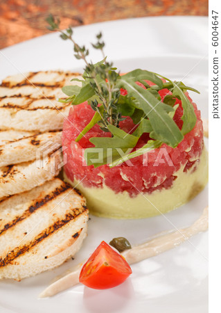 fish tartare fish tartare 6004647