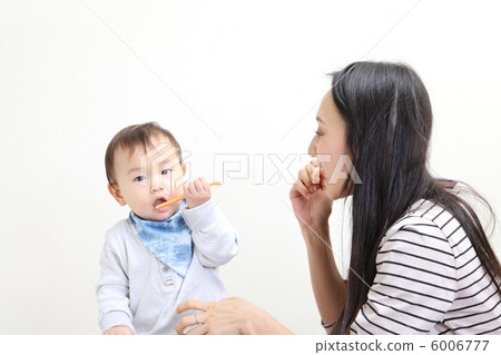 Tooth brush and mother 6006777