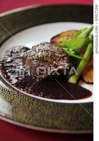 煮圓角肉 6007166