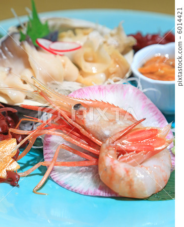 Assortment of delicious sashimi 6014421