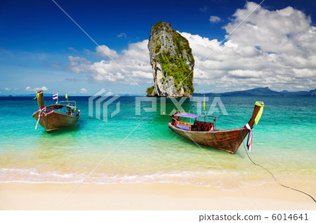 Tropical beach, Andaman Sea, Thailand 6014641