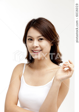 Female Beauty 272 6016019
