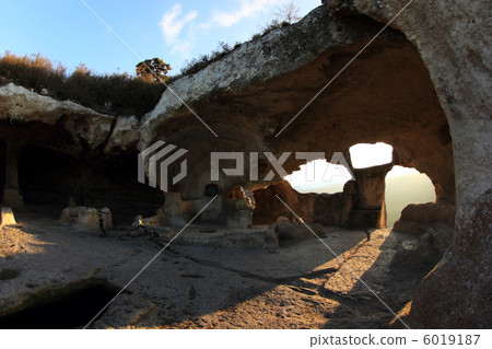 Mountain. Cave city Eski-Kermen, Crimea, Ukraine VI-XIV centurie 6019187