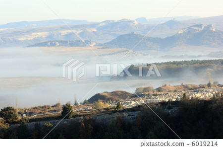 sunrise in the mountains. Cave city Eski-Kermen 6019214