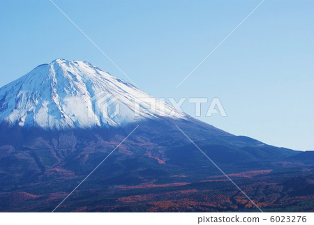 Background material · Crown of snow in Nihonbarea sky Fuji right side ridgeline · Horizontal position postcard ratio 6023276
