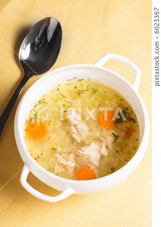Chicken broth 6023367