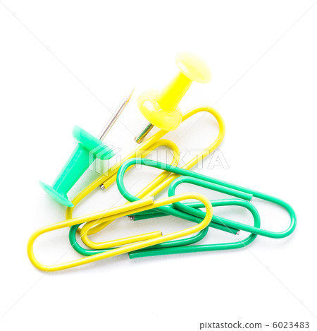 Clips and pins 6023483