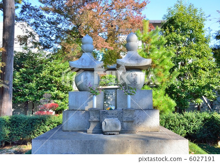 Shimosuke公園(東京都大田區)Katsuhiko先生和夫人的墓 Shimosuke公園(東京都大田區)Katsuhiko先生和夫人的墓 6027191