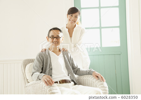 Father and daughter 6028350