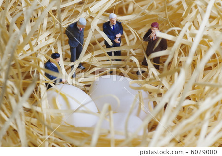 Eggs and businessmen Eggs and businessmen 6029000