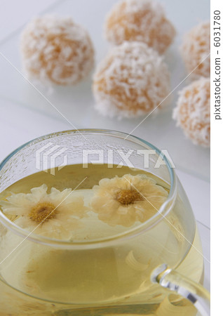 Chrysanthemum tea and Ondeonode Malaysian style dumpling 6031780