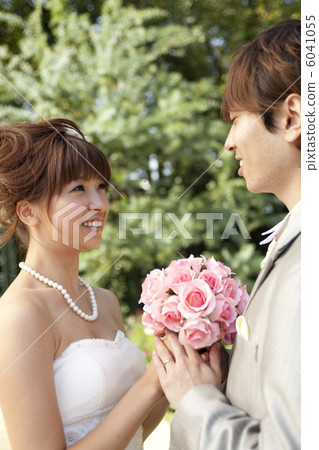 Bride and bridegroom 6041055