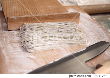 Soba buckwheat buckwheat noodles buckwheat flour cutting board kitchen knife 6041255