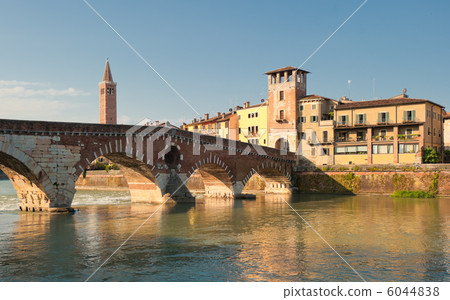 Ponte Pietra bridge, Verona, Italy Ponte Pietra bridge, Verona, Italy 6044838