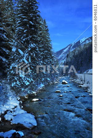 Winter Winter 6046811