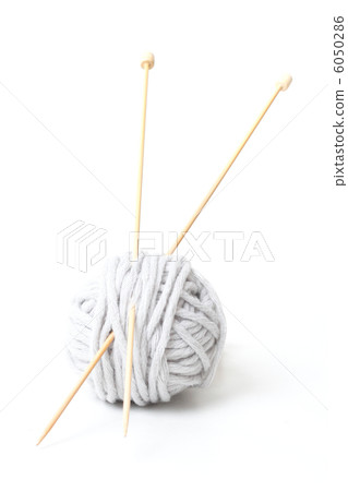 Yarn and sticks 6050286