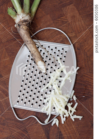 Grated horseradish 6050386