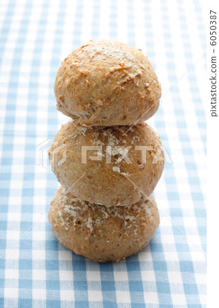 Whole meal bread rolls 6050387