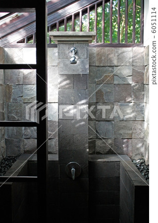 Tropical shower Tropical shower 6051114