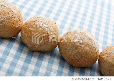 Whole meal bread rolls 6051877