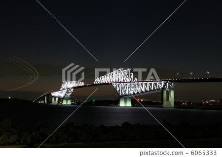 Night view of Tokyo Gate Bridge 6065333