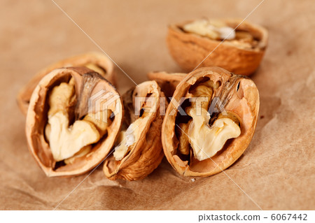 walnuts on the table walnuts on the table 6067442