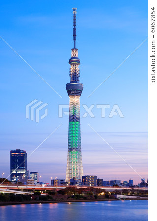 聖誕節打開東京天空樹在黃昏·香賓樹 6067854