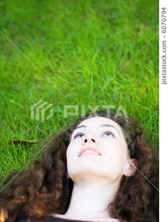 girl on the grass 6070794