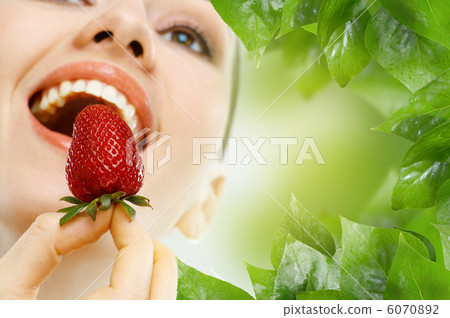 fresh strawberry 6070892