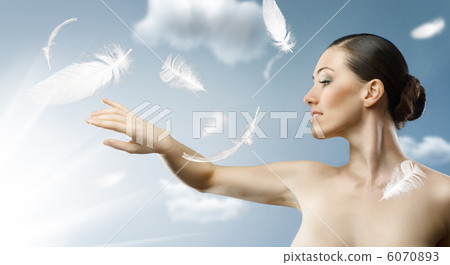 girl against the sky 6070893