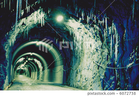 Kettle tunnel 6072738