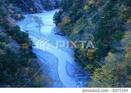 Summata Gorge Summata Gorge 6075164
