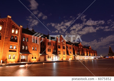  Red Brick Warehouse 6075852
