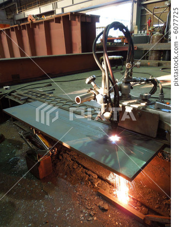 Automatic gas cutting machine 6077725