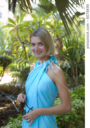 Young woman outdoors 6078690