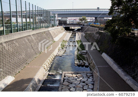 Urban River Urban River 6079259
