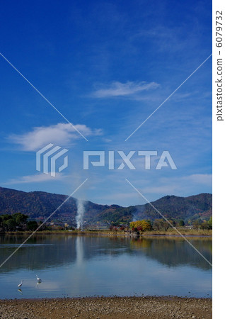 Autumn clouds Hirosawa pond 6079732
