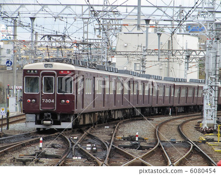 Hankyu 7300 series 7304F long seat express Awaji plane intersection Hankyu 7300 series 7304F long seat express Awaji plane intersection 6080454