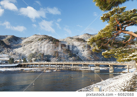 冬天的渡月橋 冬天的渡月橋 6082088