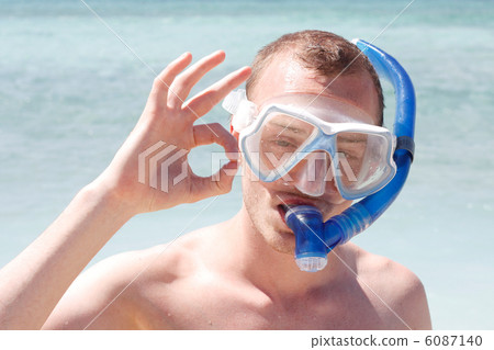 Snorkelling 6087140