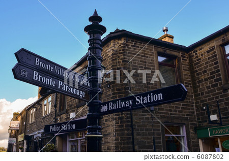 UK Haworth road guide board 6087802