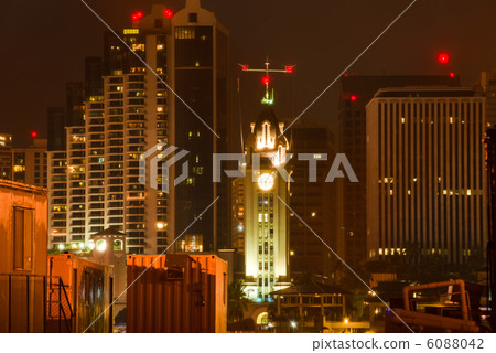 Night view of Hawaii Aloha Tower 6088042