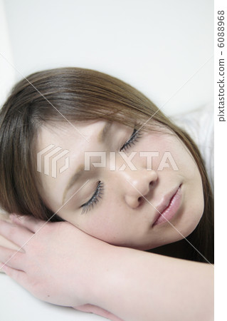 A woman who sleeps A woman who sleeps 6088968