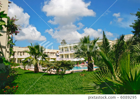 resort garden resort garden 6089295